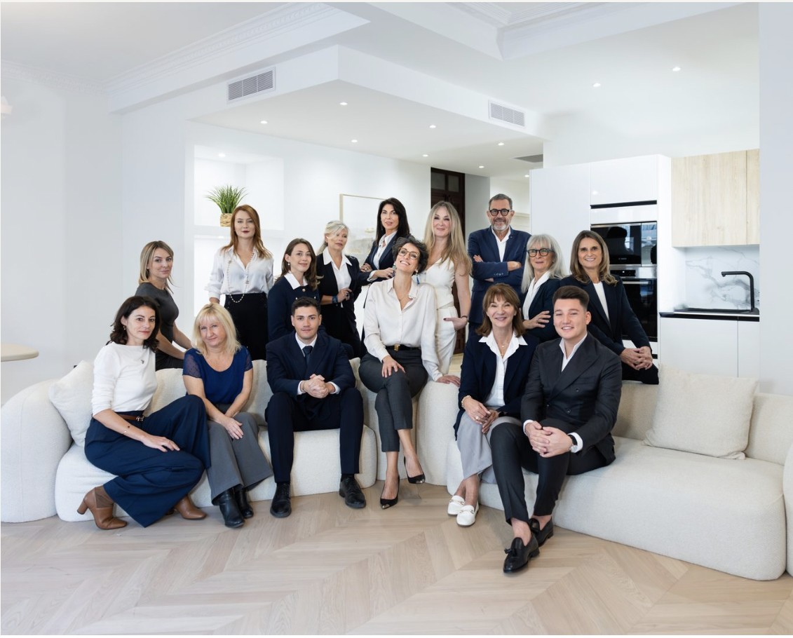 L'équipe de collaborateurs du Boulevard Group à Nice, Côte d'Azur