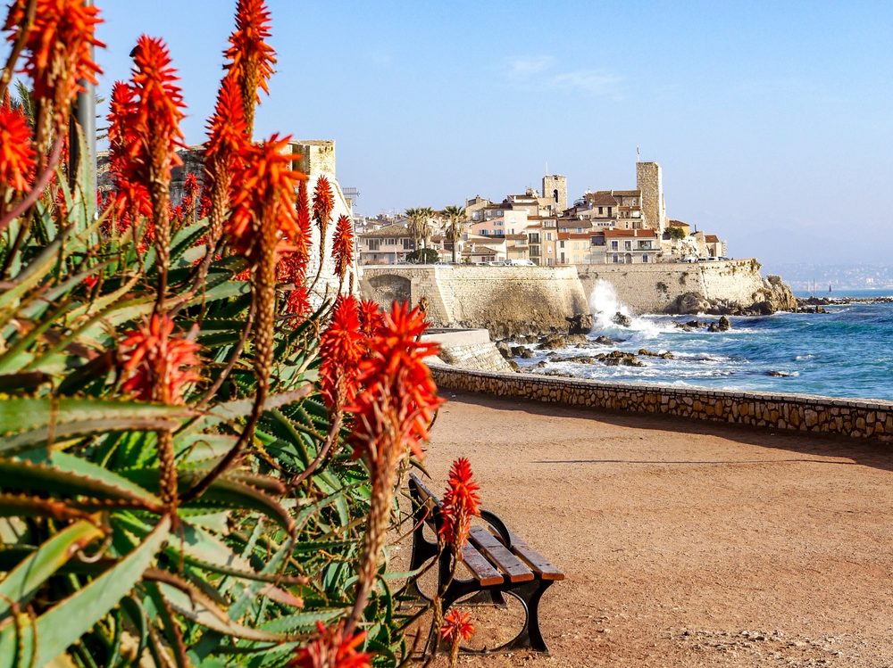 Investissement locatif à Antibes, vieille ville et remparts, Côte d'Azur